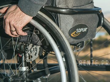 Инвалид на коляске